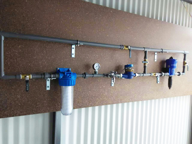 dosing pump working